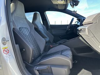 VW Golf Variant 2,0 TDI R-Line DSG/ACC/SHA/SWA/RFK/AMBIENTE/V.COCKPIT/1.BESITZ/MwSt.