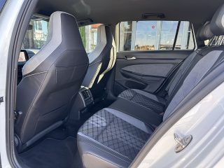 VW Golf Variant 2,0 TDI R-Line DSG/ACC/SHA/SWA/RFK/AMBIENTE/V.COCKPIT/1.BESITZ/MwSt.