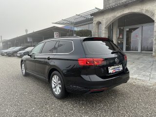 VW Passat Variant 2,0 SCR TDI DSG/SHA/MASSAGE/NAVI/APPLE-CARPLAY1.BESITZ/MATRIX-LED/ACC/SHZ
