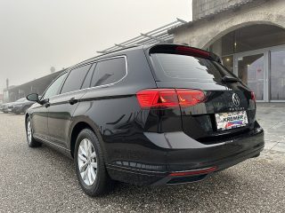 VW Passat Variant 2,0 SCR TDI DSG/SHA/MASSAGE/NAVI/APPLE-CARPLAY1.BESITZ/MATRIX-LED/ACC/SHZ