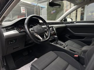 VW Passat Variant 2,0 SCR TDI DSG/SHA/MASSAGE/NAVI/APPLE-CARPLAY1.BESITZ/MATRIX-LED/ACC/SHZ