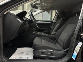 VW Passat Variant 2,0 SCR TDI DSG/SHA/MASSAGE/NAVI/APPLE-CARPLAY1.BESITZ/MATRIX-LED/ACC/SHZ