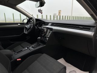 VW Passat Variant 2,0 SCR TDI DSG/SHA/MASSAGE/NAVI/APPLE-CARPLAY1.BESITZ/MATRIX-LED/ACC/SHZ