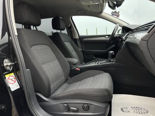 VW Passat Variant 2,0 SCR TDI DSG/SHA/MASSAGE/NAVI/APPLE-CARPLAY1.BESITZ/MATRIX-LED/ACC/SHZ