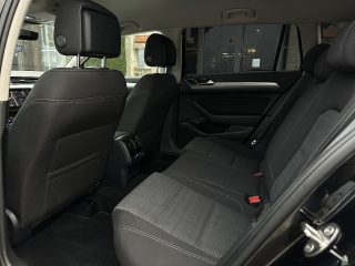 VW Passat Variant 2,0 SCR TDI DSG/SHA/MASSAGE/NAVI/APPLE-CARPLAY1.BESITZ/MATRIX-LED/ACC/SHZ