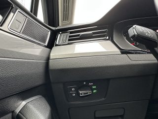 VW Passat Variant 2,0 SCR TDI DSG/SHA/MASSAGE/NAVI/APPLE-CARPLAY1.BESITZ/MATRIX-LED/ACC/SHZ