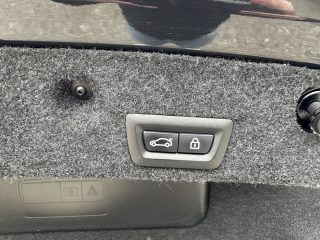 BMW M5 Competition LCI F10/AKRAPOVIC/B&O/SHD/KERAMIK/CARBON/HUD/*TRAUM-ZUSTAND*