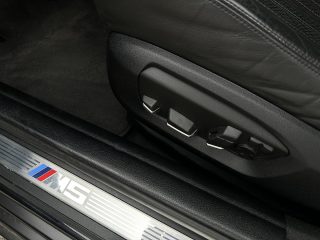 BMW M5 Competition LCI F10/AKRAPOVIC/B&O/SHD/KERAMIK/CARBON/HUD/*TRAUM-ZUSTAND*