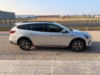 Ford Focus Turnier 1,5 EcoBlue Active Vignale Aut./LEDER-SPORTSITZE/HUD/SHA/ACC/RFK/TWA/SHZ/1.BESITZ