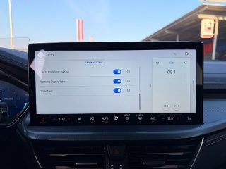 Ford Focus Turnier 1,5 EcoBlue Active Vignale Aut./LEDER-SPORTSITZE/HUD/SHA/ACC/RFK/TWA/SHZ/1.BESITZ