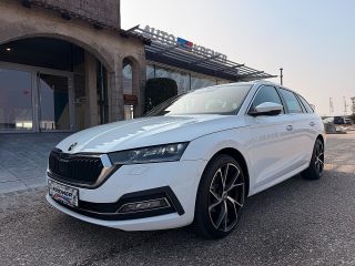 Skoda Octavia Combi 2,0 TDI Style DSG/AHK/ACC/SHA/TWA/RFK/SHZ/AMBIENTE/ZAHNRIEMEN + GR. SERVICE NEU