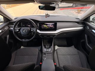 Skoda Octavia Combi 2,0 TDI Style DSG/AHK/ACC/SHA/TWA/RFK/SHZ/AMBIENTE/ZAHNRIEMEN + GR. SERVICE NEU