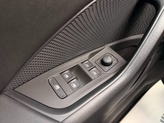 Skoda Octavia Combi 2,0 TDI Style DSG/AHK/ACC/SHA/TWA/RFK/SHZ/AMBIENTE/ZAHNRIEMEN + GR. SERVICE NEU