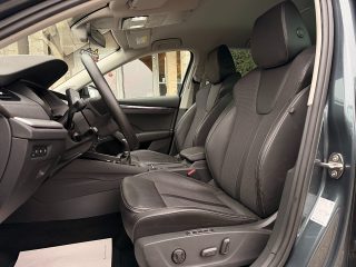 Skoda Octavia Combi 2,0 TDI Style *150 PS*/MATRIX-LED/ACC/RFK/TWA/SHZ/NAVI/VIRTUAL-C./APPLE-CARPLAY