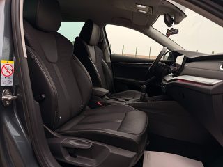 Skoda Octavia Combi 2,0 TDI Style *150 PS*/MATRIX-LED/ACC/RFK/TWA/SHZ/NAVI/VIRTUAL-C./APPLE-CARPLAY