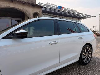 Skoda Octavia Combi 2,0 TDI 4x4 Style DSG/AHK/RFK/VIRTUAL-C./ACC/SHA/TWA/SHZ/MATRIX-LED/NAVI