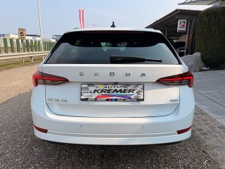 Skoda Octavia Combi 2,0 TDI 4x4 Style DSG/AHK/RFK/VIRTUAL-C./ACC/SHA/TWA/SHZ/MATRIX-LED/NAVI