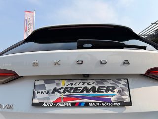 Skoda Octavia Combi 2,0 TDI 4x4 Style DSG/AHK/RFK/VIRTUAL-C./ACC/SHA/TWA/SHZ/MATRIX-LED/NAVI