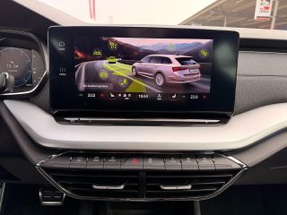 Skoda Octavia Combi 2,0 TDI 4x4 Style DSG/AHK/RFK/VIRTUAL-C./ACC/SHA/TWA/SHZ/MATRIX-LED/NAVI