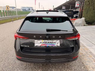 Skoda Octavia Combi 2,0 TDI 4x4 Style DSG/1.BESITZ/VIRTUAL-C./PANO/ACC/RFK/SHA/SHZ/ZAHNRIEMEN + GR. SERVICE NEU!!!