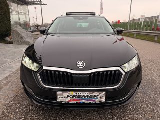 Skoda Octavia Combi 2,0 TDI 4x4 Style DSG/1.BESITZ/VIRTUAL-C./PANO/ACC/RFK/SHA/SHZ/ZAHNRIEMEN + GR. SERVICE NEU!!!