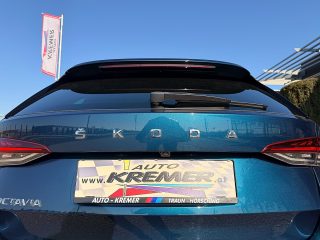 Skoda Octavia Combi 2,0 TDI Style DSG/ACC/SHA/TWA/RFK/MATRIX-LED/VIRTUAL C./AMBIENTE/1.BESITZ