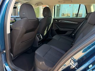 Skoda Octavia Combi 2,0 TDI Style DSG/ACC/SHA/TWA/RFK/MATRIX-LED/VIRTUAL C./AMBIENTE/1.BESITZ