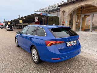Skoda Octavia Combi 2,0 TDI Style/1.BESITZ/RFK/ACC/SHA/SHZ/NAVI/MATRIX-LED/VIRTUAL-C./AMBIENTE