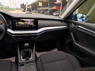 Skoda Octavia Combi 2,0 TDI Style/1.BESITZ/RFK/ACC/SHA/SHZ/NAVI/MATRIX-LED/VIRTUAL-C./AMBIENTE
