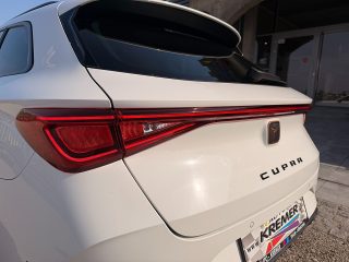 Cupra Leon SP Kombi Alpha 2.0 TDI DSG 150/AHK/RFK/TWA/ACC/SHZ/AMBIENTE/VIRTUAL-C./1.BESITZ