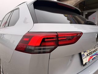 VW Golf Variant 2,0 TDI Life DSG 4MOTION/ZAHNRIEMEN & SERVICE NEU/VIRTUAL-C./SHA/SWA/ACC/TWA/RFK/SHZ/AMBIENTE