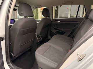 VW Golf Variant 2,0 TDI Life DSG 4MOTION/ZAHNRIEMEN & SERVICE NEU/VIRTUAL-C./SHA/SWA/ACC/TWA/RFK/SHZ/AMBIENTE