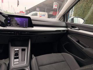 VW Golf Variant 2,0 TDI Life DSG 4MOTION/ZAHNRIEMEN & SERVICE NEU/VIRTUAL-C./SHA/SWA/ACC/TWA/RFK/SHZ/AMBIENTE