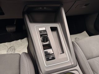 VW Golf Variant 2,0 TDI Life DSG 4MOTION/ZAHNRIEMEN & SERVICE NEU/VIRTUAL-C./SHA/SWA/ACC/TWA/RFK/SHZ/AMBIENTE