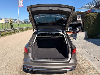 Audi A4 Avant 40 TDI Quattro S-tronic/LEDER/VIRTUAL-C./ACC/AHK/HUD/RFK/SHA/SWA/TWA/SHZ/1.BESITZ