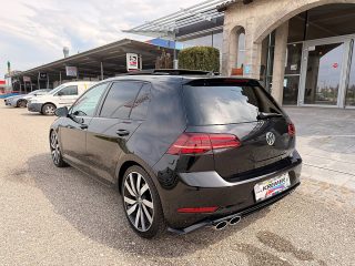VW Golf 7 Highline 2,0 TDI 4Motion/*R-LOOK*/PANO/ACC/TWA/SHA/LEDER/RFK/LED/SHZ/DYNAUDIO/H&R
