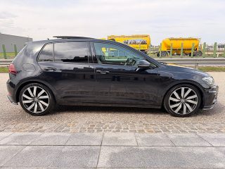 VW Golf 7 Highline 2,0 TDI 4Motion/*R-LOOK*/PANO/ACC/TWA/SHA/LEDER/RFK/LED/SHZ/DYNAUDIO/H&R
