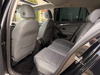 VW Golf 7 Highline 2,0 TDI 4Motion/*R-LOOK*/PANO/ACC/TWA/SHA/LEDER/RFK/LED/SHZ/DYNAUDIO/H&R