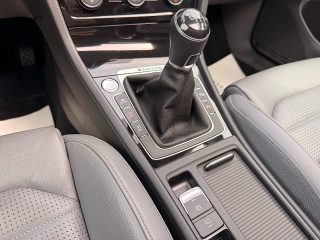 VW Golf 7 Highline 2,0 TDI 4Motion/*R-LOOK*/PANO/ACC/TWA/SHA/LEDER/RFK/LED/SHZ/DYNAUDIO/H&R