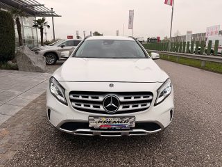 Mercedes-Benz GLA 200 d Austria Edition/LED/SPORTSITZE/RFK/SHZ/TEMPOMAT/NAVI/KEYLESS