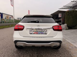 Mercedes-Benz GLA 200 d Austria Edition/LED/SPORTSITZE/RFK/SHZ/TEMPOMAT/NAVI/KEYLESS