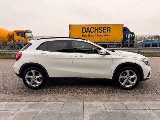 Mercedes-Benz GLA 200 d Austria Edition/LED/SPORTSITZE/RFK/SHZ/TEMPOMAT/NAVI/KEYLESS