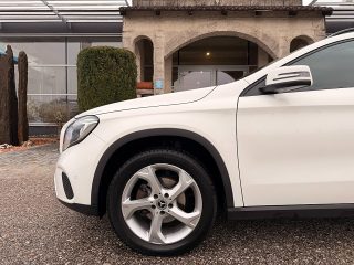 Mercedes-Benz GLA 200 d Austria Edition/LED/SPORTSITZE/RFK/SHZ/TEMPOMAT/NAVI/KEYLESS