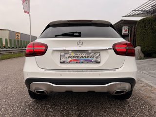 Mercedes-Benz GLA 200 d Austria Edition/LED/SPORTSITZE/RFK/SHZ/TEMPOMAT/NAVI/KEYLESS