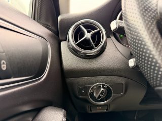 Mercedes-Benz GLA 200 d Austria Edition/LED/SPORTSITZE/RFK/SHZ/TEMPOMAT/NAVI/KEYLESS